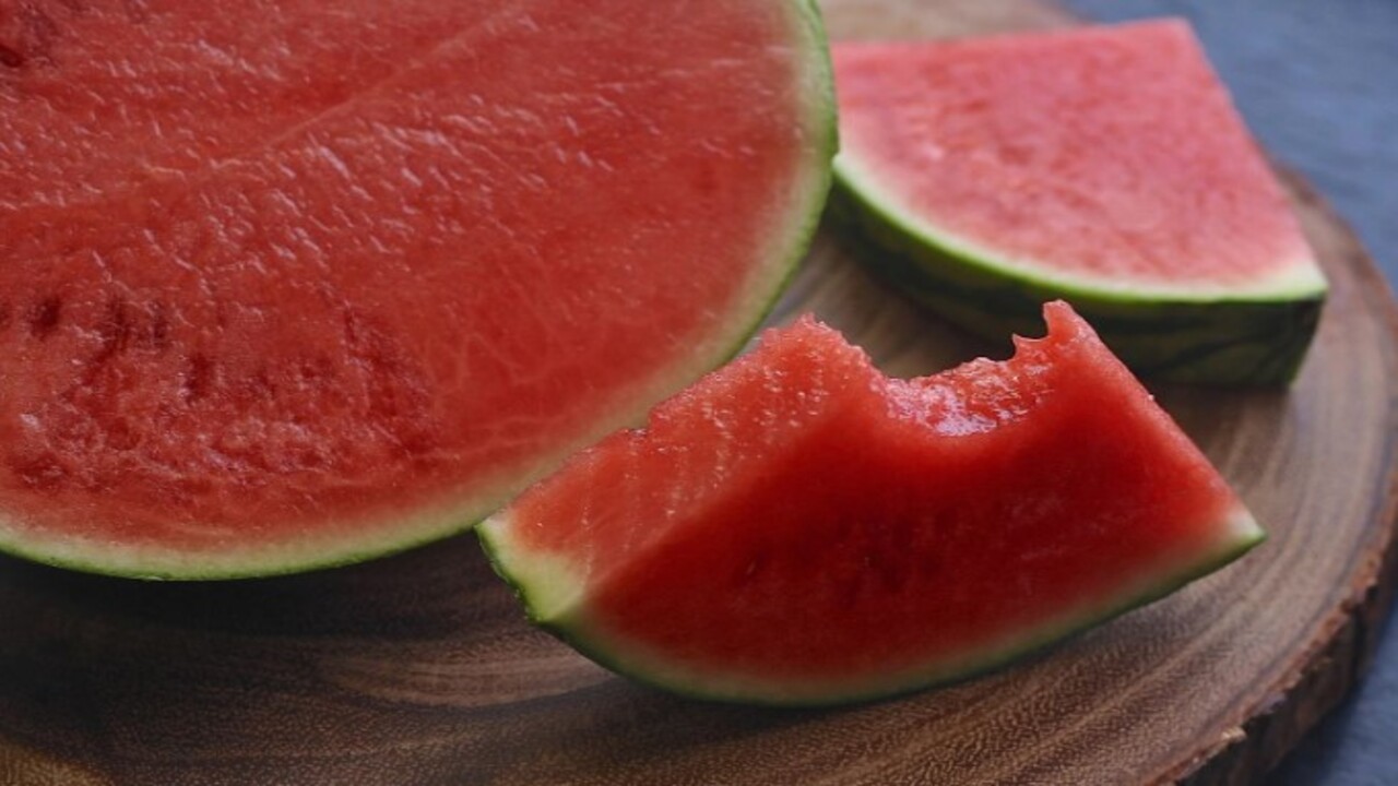 Foto - Bu yöntemle kelek çıkmıyor! İşte en iyi karpuzu seçmenin kolay yolu