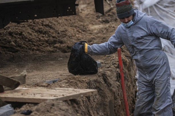 Foto - Buça’da açılan ikinci toplu mezardan 8 sivilin cesedi çıkarıldı