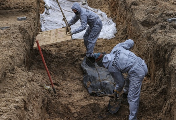 Foto - Buça’da açılan ikinci toplu mezardan 8 sivilin cesedi çıkarıldı