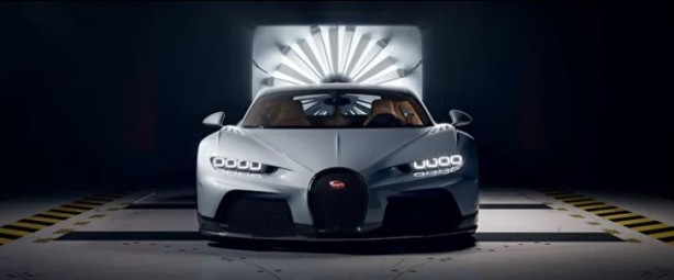 Foto - Bugatti sınırları zorluyor! Uçakla yarışacak!