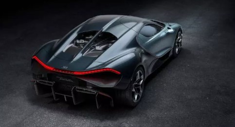 Foto - Bugatti ‘Tourbillion’u tanıttı! Fiyatıyla dudak uçuklatıyor