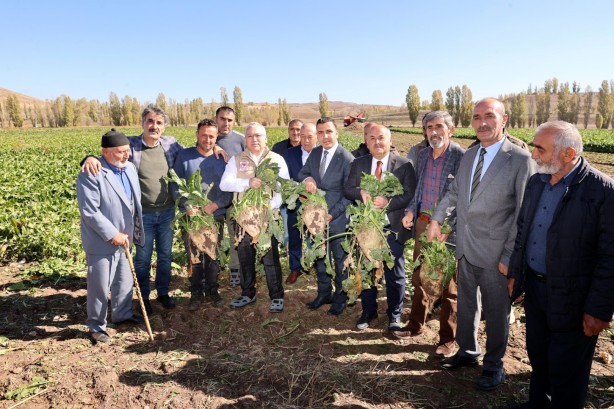 Foto - Buğdaydan sonra bir güzel haber de pancardan! Rekor üretim