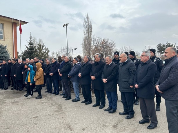 Foto - Bugün değiştirildi! Şehit ailesi gözyaşlarına boğuldu