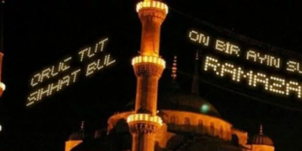 Foto - Bugün sahur kaçta? İftara ne kadar var, iftar saati! İlk sahur saat kaçta? 2022 ilk iftar saati kaç? Diyanet 2022 Ramazan imsakiyesi…