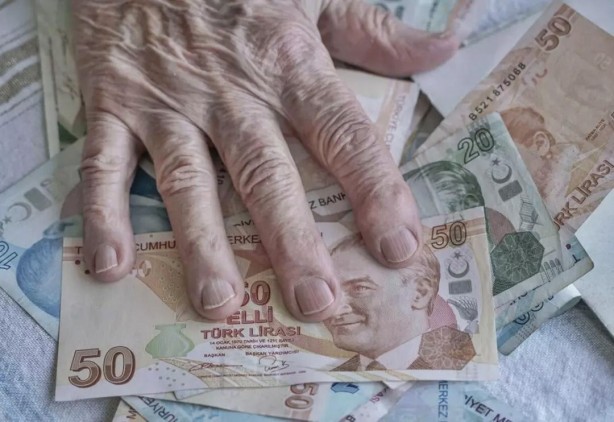 Foto - Bugüne kadar ne dedilerse çıktı! Hükümete yakın Cem Küçük ile kulağı delik Fatih Portakal emekli maaşı bombasını birlikte patlattı! Artık bitti bu iş! Bu olacak 