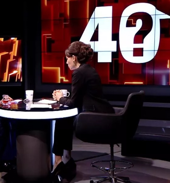 Foto - Buket Aydın, ‘Mekanın sahibi’ geliyor diyerek duyurmuştu! Adeta kriz çıktı, Jülide Ateş…