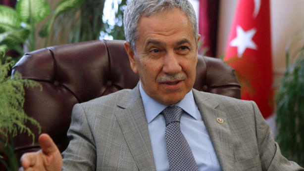 Foto - Bülent Arınç, Necmettin Erbakan konusunda sessizliğini bozdu: Talimatı ben verdim