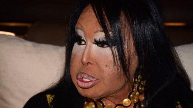 Bülent Ersoy’dan büyük rezillik! Sende hiç mi utanma yok be! Resmen mide bulandırdı 