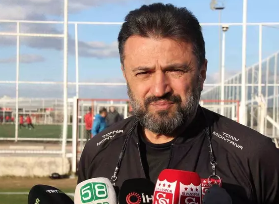 Foto - Bülent hocam biraz ileri gitmiyor musunuz? ‘Yeni bir tehlike var' diyerek açıkladı: "Akıl vermeyi bırakın"