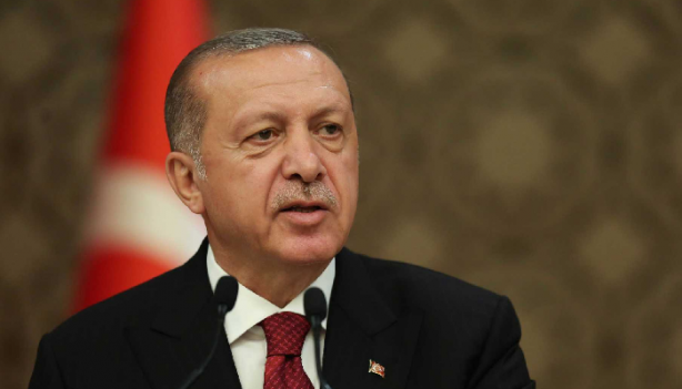 Foto - CHP’li Tezcan’dan işine geldiği gibi muamele! Akit’e ceza, yandaşa basın özgürlüğü