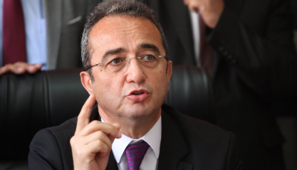 CHP’li Tezcan’dan işine geldiği gibi muamele! Akit’e ceza, yandaşa basın özgürlüğü