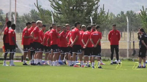 Foto - Bülent Uygun'dan olay oluşturacak iddialar! Yoksa başınız ağrıyabilir dedi ve: Türkiye’de de var.. Sızdırıldı artık…