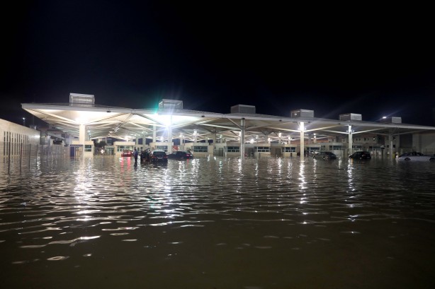 Foto - Bulgaristan-Edirne sınırında sel! Yollar kapandı araçlar mahsur kaldı