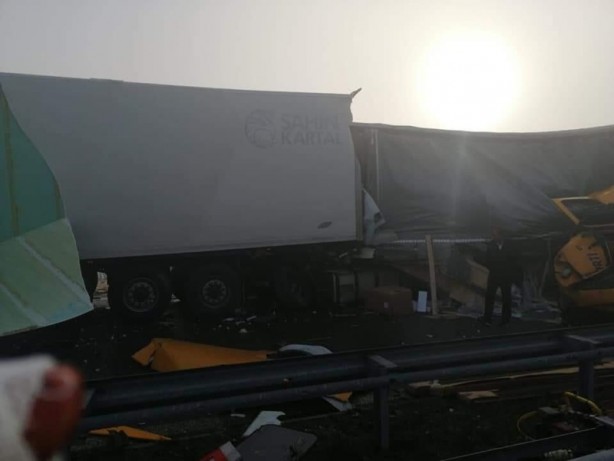 Foto - Bulgaristan'da 22 tır birbirine girdi