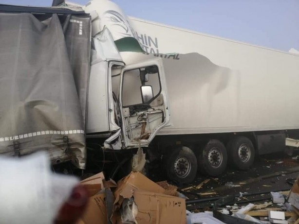 Foto - Bulgaristan'da 22 tır birbirine girdi