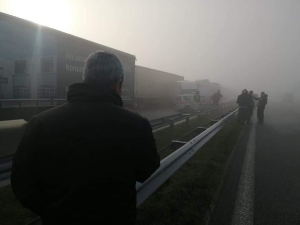 Foto - Bulgaristan'da 22 tır birbirine girdi