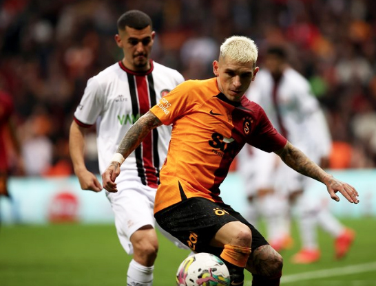 Foto - Buna dikkat etmek lazım... Gomis'i bırak bu isme bak! Büyük bomba...