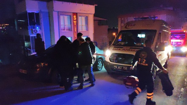 Foto - Bunalıma giren anne iki çocuğu ile intihara kalkıştı!