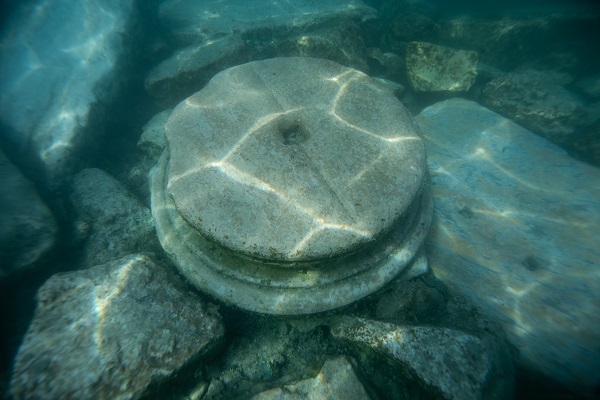Foto - Bunaltıcı havaya rağmen 36 derecelik antik havuz boş kalmıyor