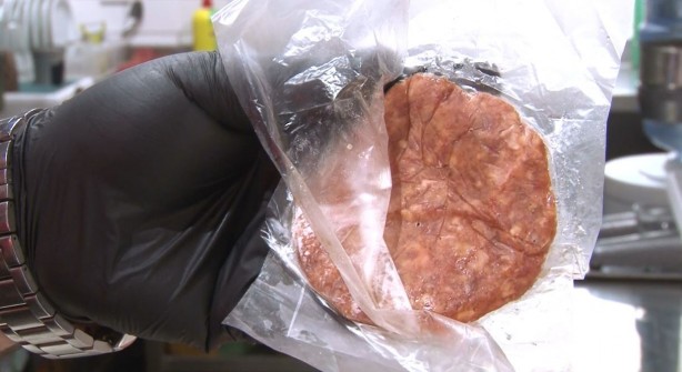 Bundan birçok kişinin haberi bile yok! Dondurulmuş et ürünlerinde büyük hata