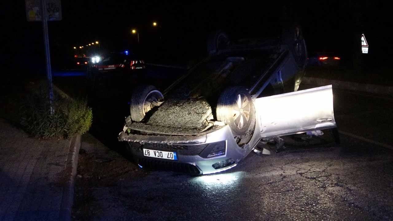 Foto - Bundan sonrası için ders olsun: Alkollü sürücü direkten döndü