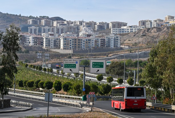 Foto - Bundan tam 3 yıl önce yaşanmıştı! İzmir yeniden inşa edildi! 3887 konut teslim edildi...