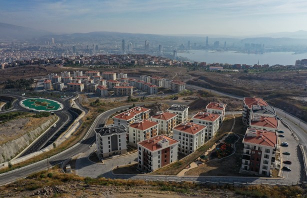 Foto - Bundan tam 3 yıl önce yaşanmıştı! İzmir yeniden inşa edildi! 3887 konut teslim edildi...