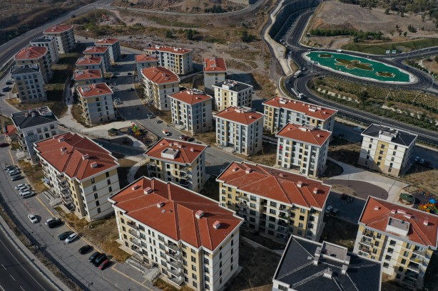 Foto - Bundan tam 3 yıl önce yaşanmıştı! İzmir yeniden inşa edildi! 3887 konut teslim edildi...