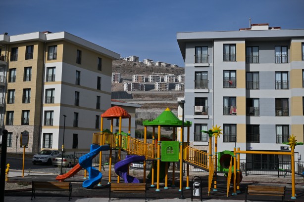 Foto - Bundan tam 3 yıl önce yaşanmıştı! İzmir yeniden inşa edildi! 3887 konut teslim edildi...