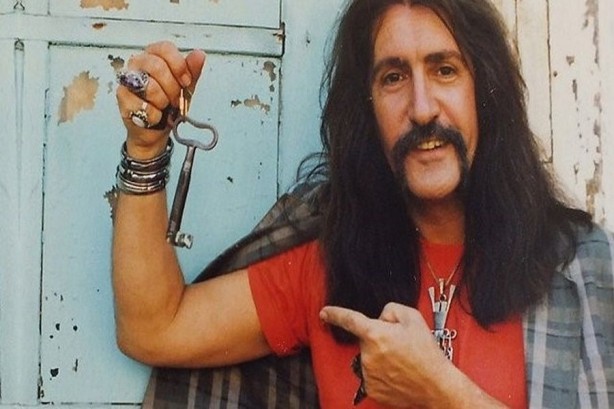 Foto - Bundan tam 50 yıl önce yazmış! Barış Manço'nun Cumhuriyetin 100. yılı için vasiyeti olay oldu