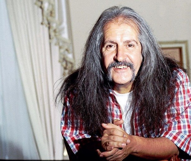 Foto - Bundan tam 50 yıl önce yazmış! Barış Manço'nun Cumhuriyetin 100. yılı için vasiyeti olay oldu