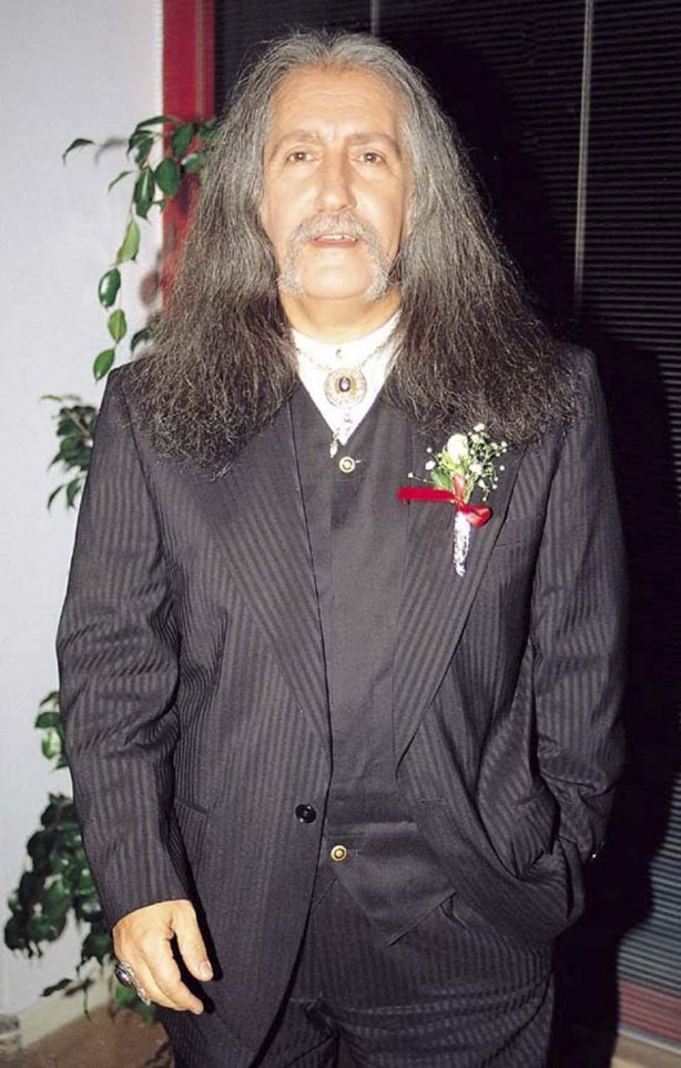 Foto - Bundan tam 50 yıl önce yazmış! Barış Manço'nun Cumhuriyetin 100. yılı için vasiyeti olay oldu