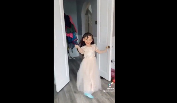 Foto - Bunlar insan değil terörist! 9 yaşındaki çocuğun cinsiyetini değiştirdiler