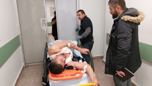 Foto - Bunlar nasıl çocuk! Oto tamircide dehşet saçtılar