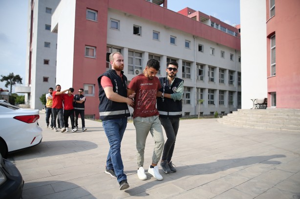 Foto - Bunlardan ne vatana ne millete hayır gelir!