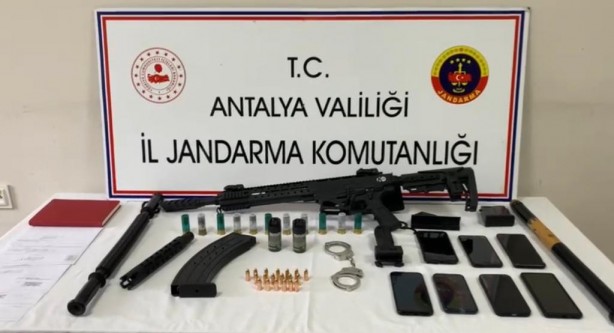 Foto - Bunlardan ne vatana ne millete hayır gelir! Jandarma enselerine çöktü