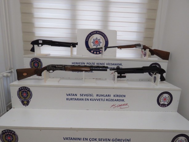 Foto - Bunlardan ne vatana ne millete hayır gelir! Polis enselerine çöktü