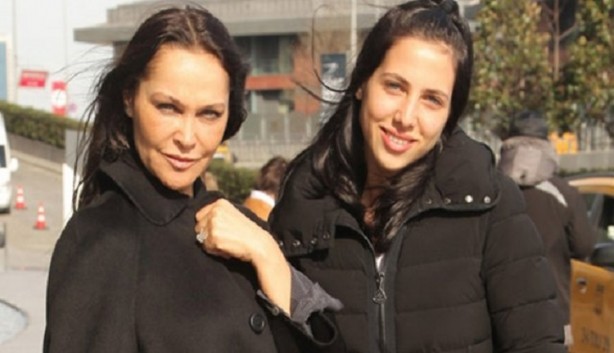 Bunların ne ayrıcalığı var? Hülya Avşar'ın kızı Zehra Çilingiroğlu tepki çekti