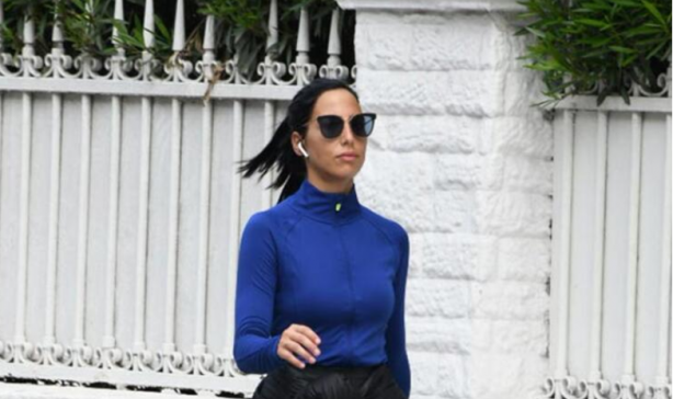 Foto - Bunların ne ayrıcalığı var? Hülya Avşar'ın kızı Zehra Çilingiroğlu tepki çekti