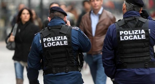 Foto - Bunu beklemiyordu... 'Ahlaksız' Can Yaman’a Avrupa ülkesinde büyük şok! "Kabul edilemez"