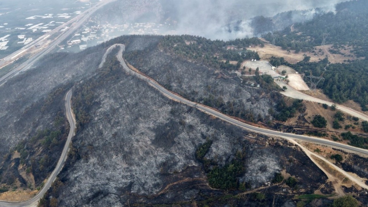 Foto - Uzman isim acı gerçeği açıkladı: Türkiye'yi 100 yıl geriye götürdüler!