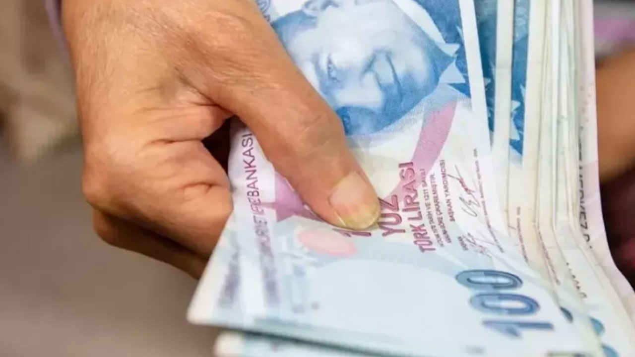 Foto - Hemen başvuru yapın! Emekliye bir maaş daha