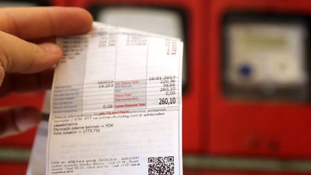 Foto - Bunu gösteren 225 TL’yi trink diye alıyor! Duyan, arkasına bakmadan PTT'ye koşuyor