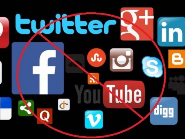 Foto - Bunu hiç kimse beklemiyordu! Flaş karar çıktı! 14 yaşından küçüklere sosyal medya artık yasak