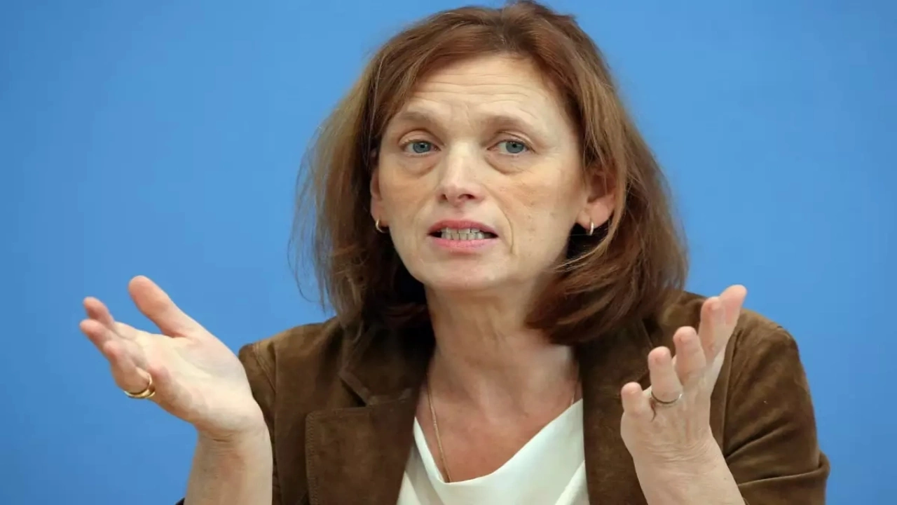 Foto - Bunu söyleyen, koca bir ülkenin bakanı: İktidar değişirse ülkemden kaçar, İsrail’e yerleşirim