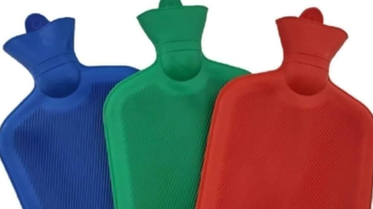 Bunu yaparsanız bomba gibi patlıyor! Kadın şokta: Geceleri uyurken kullananlar dikkat etsin! Duyan dur diyecek