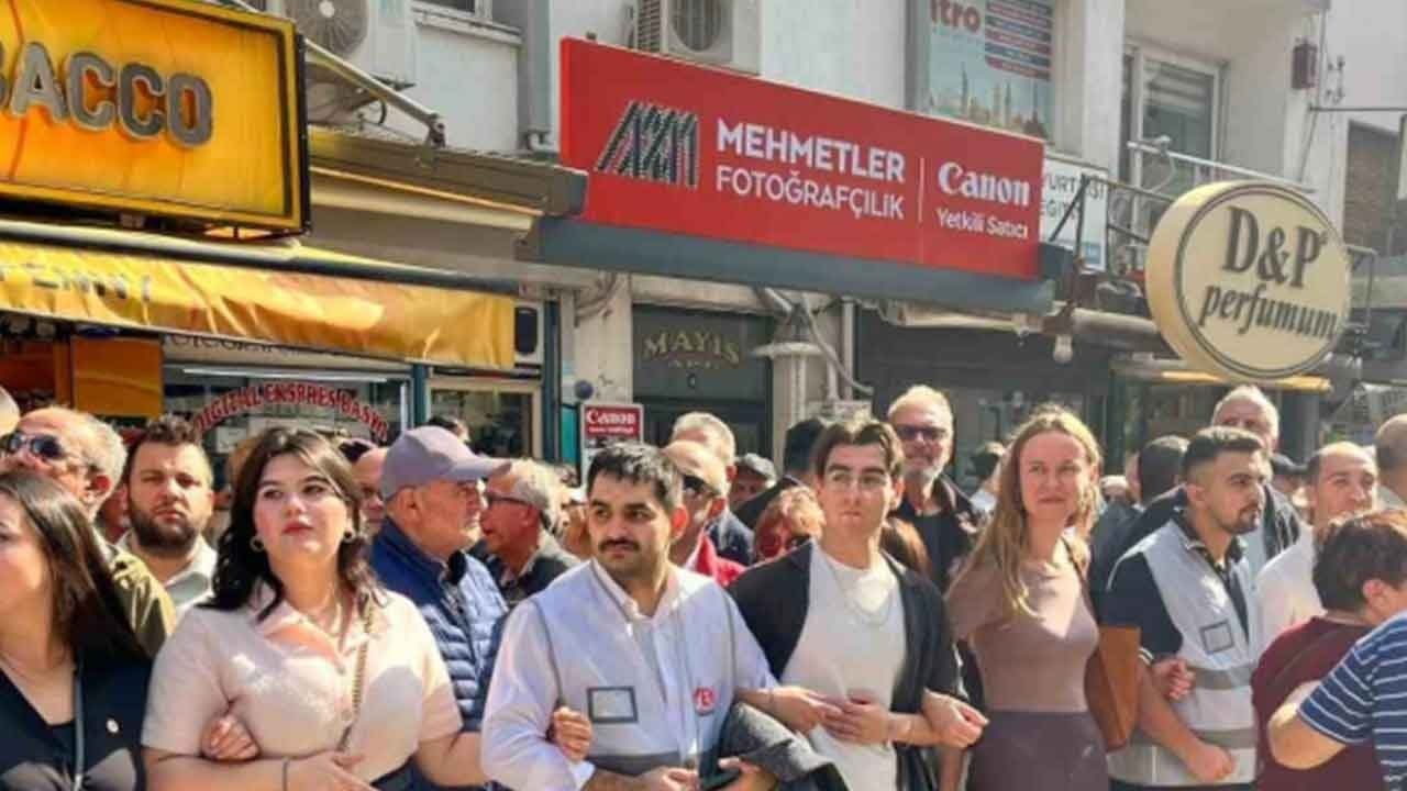 Foto - Bunu yapsa yapsa Özel tayfası yapardı: Gazetecilerin eyleminde gazetecilere YP engeli