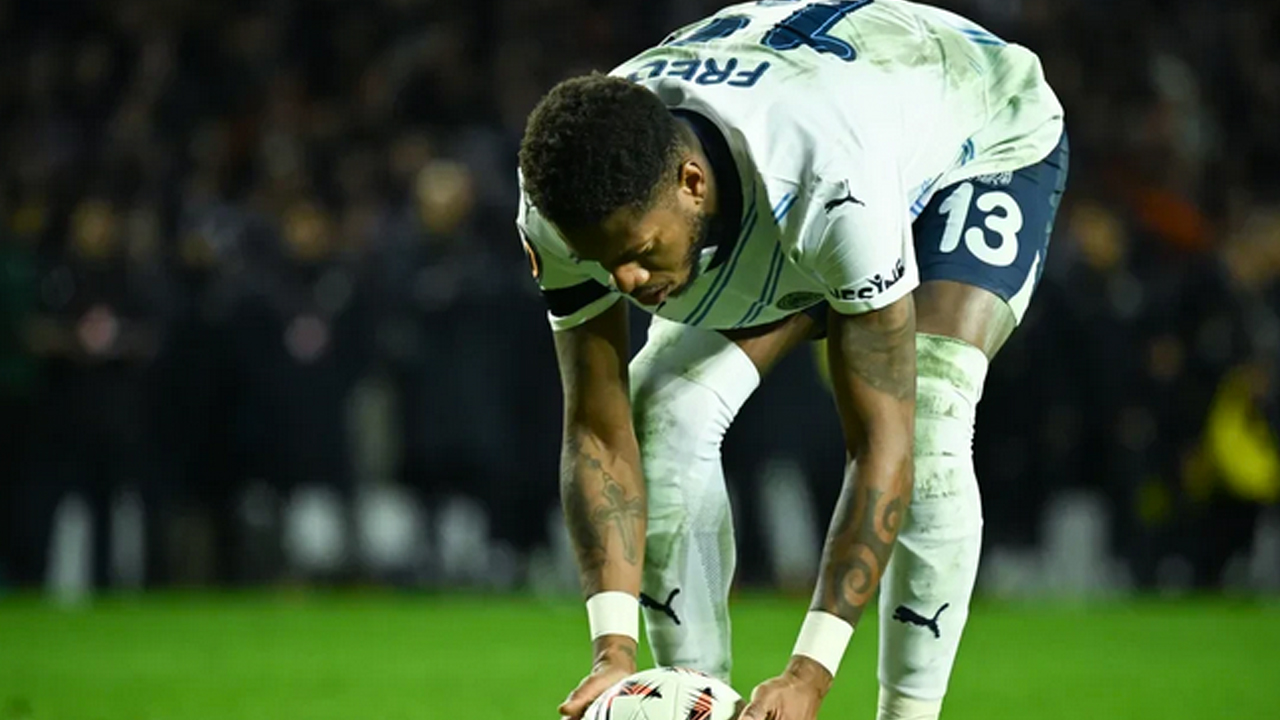 Bunun adı ihanet Mourinho! Bunu bile bile nasıl yaparsın? Tüm sosyal medya ayağa kalktı...