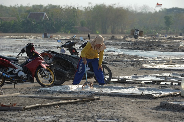 Foto - Burada 2 dakikada bir patlama oluyor!