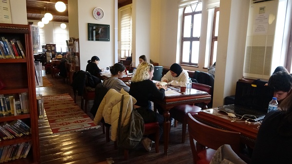 Foto - Burada herkes kitap okuyor! O ilimizde kütüphane okuyucuları şehrin nüfusunu aştı